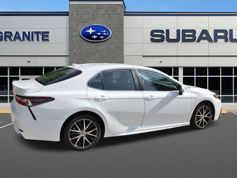 Used 2023 Toyota Camry SE image 10