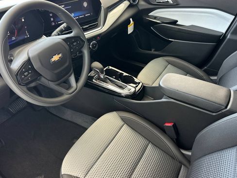 New 2026 Chevrolet Trax LT FWD image 10