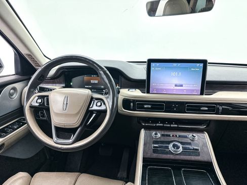 Used 2022 Lincoln Aviator Reserve w/ Equipment Group 201A AWD/4WD image 5