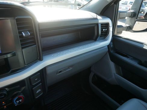 Used 2023 Ford F250 XL w/ Snow Plow Prep Package AWD/4WD image 31