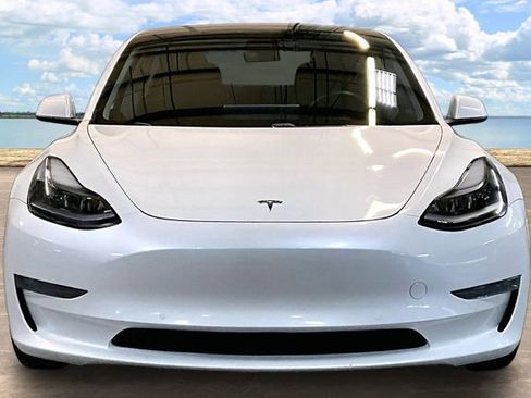 Used 2021 Tesla Model 3 Long Range image 2