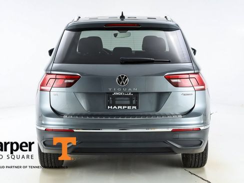 Used 2022 Volkswagen Tiguan SE w/ Panoramic Sunroof Package AWD/4WD image 46