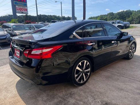 Used 2016 Nissan Altima 2.5 SR FWD image 6