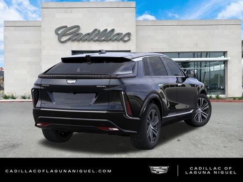 New 2026 Cadillac Lyriq Luxury AWD/4WD image 4