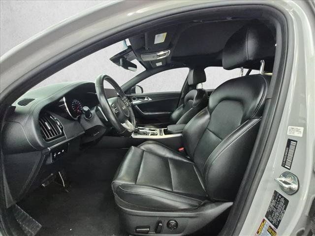 Used 2022 Kia Stinger GT1 RWD image 17