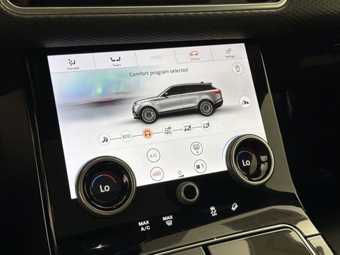 Used 2020 Land Rover Range Rover Velar R-Dynamic S image 19