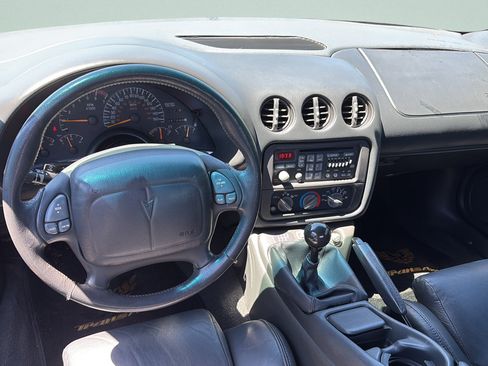 Used 1995 Pontiac Firebird Formula RWD image 13
