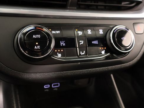 Used 2024 Buick Envista Preferred w/ Convenience I Package image 7