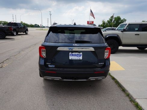 Used 2024 Ford Explorer XLT w/ Equipment Group 202A AWD/4WD image 3