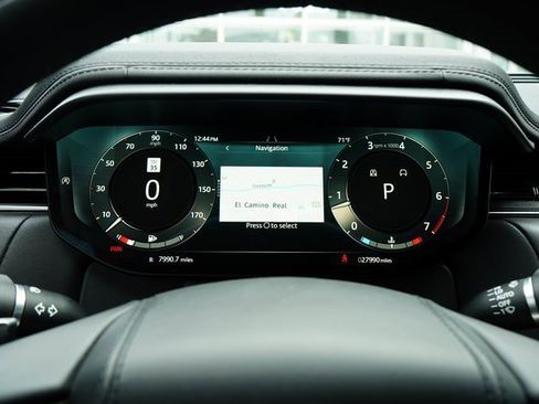 Used 2024 Land Rover Range Rover Sport Dynamic SE image 16