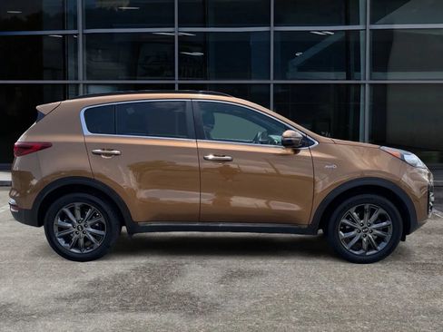Used 2020 Kia Sportage S w/ S Premium Package AWD/4WD image 2