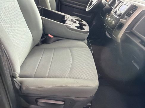 Used 2015 RAM 1500 Express RWD image 19