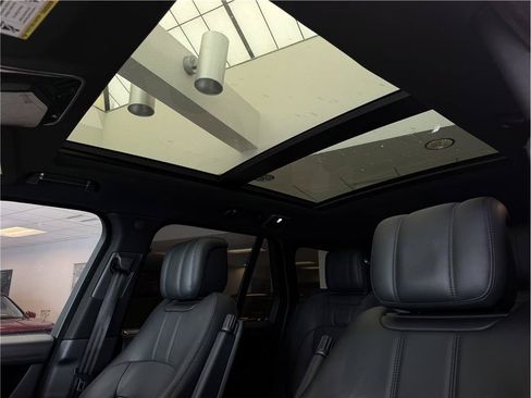 Used 2018 Land Rover Range Rover HSE AWD/4WD image 26