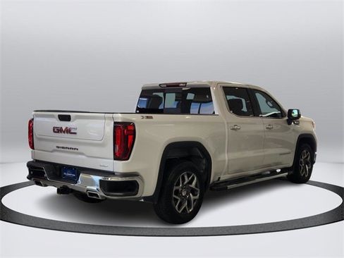 Used 2022 GMC Sierra 1500 SLT image 3