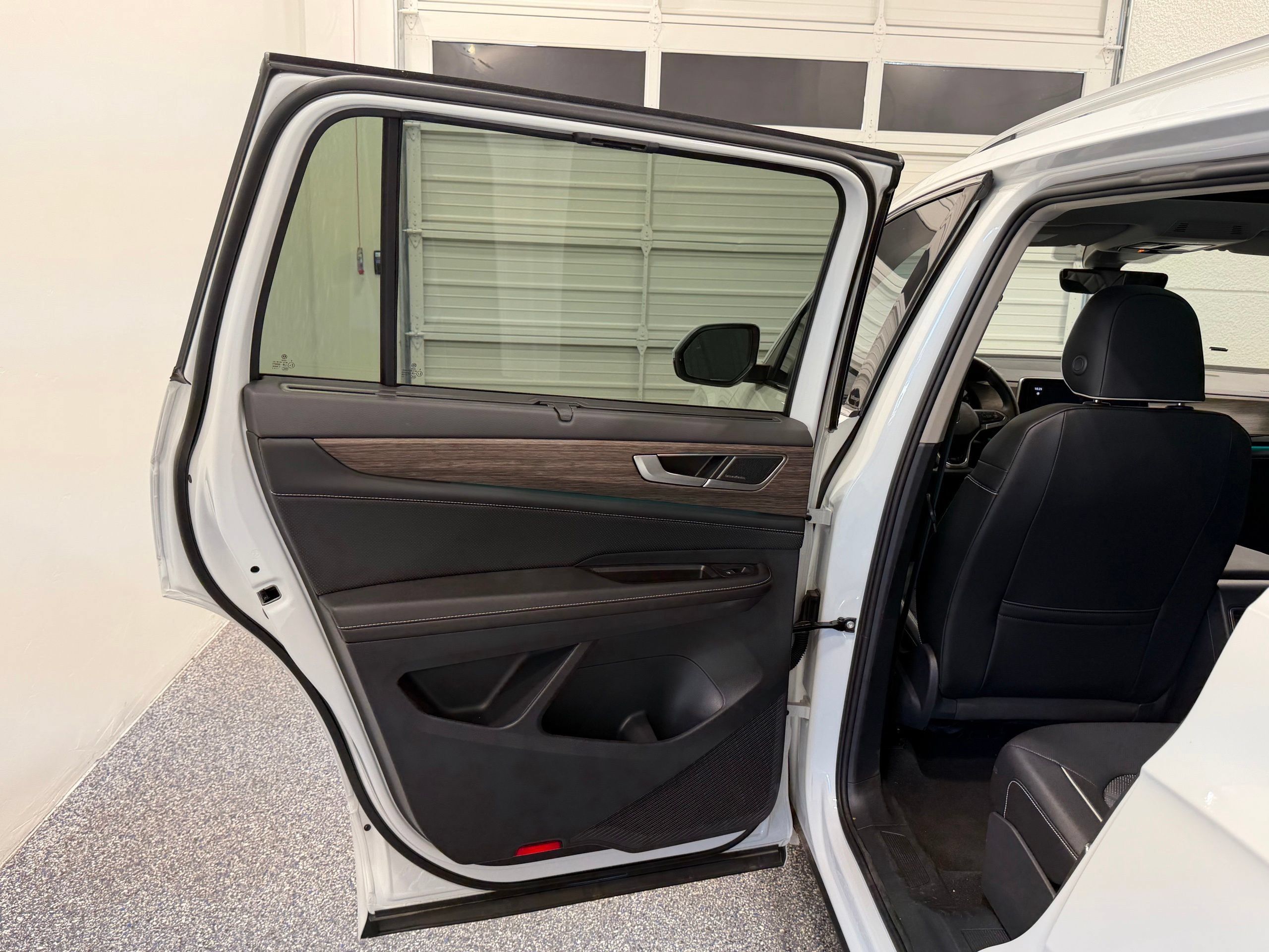 New 2025 Volkswagen Atlas SEL Premium R-Line AWD/4WD image 21
