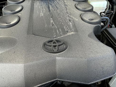 Used 2021 Toyota 4Runner Limited AWD/4WD image 31