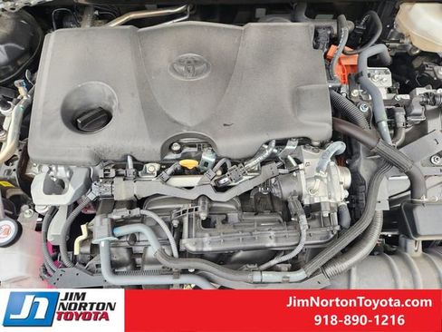 Used 2025 Toyota Camry SE FWD image 30