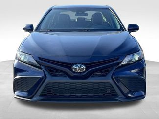 Used 2022 Toyota Camry SE video 2