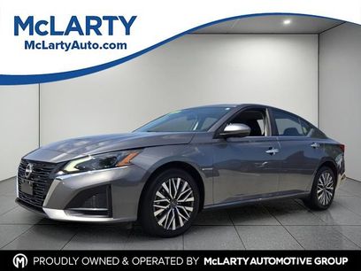 Used 2023 Nissan Altima 2.5 SV