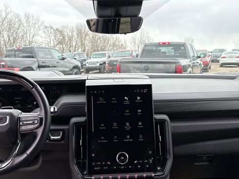 Used 2025 GMC Yukon AT4 Ultimate w/ LPO, Floor Liner Package image 8