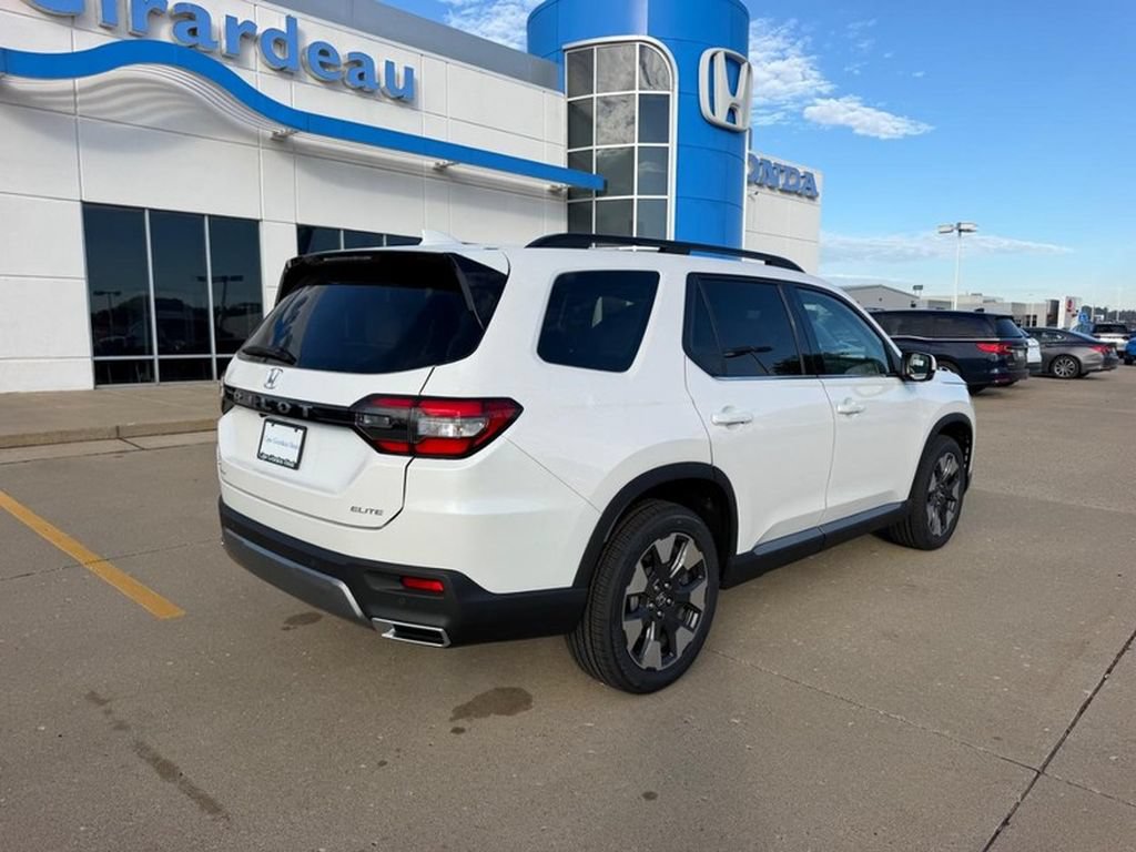New 2026 Honda Pilot Elite image 2
