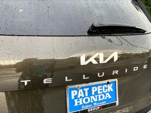 Used 2023 Kia Telluride EX image 64