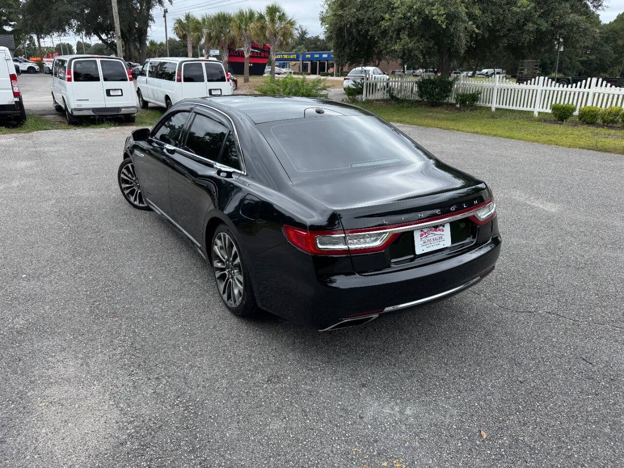 Used 2017 Lincoln Continental Reserve w/ Luxury Package AWD/4WD image 4