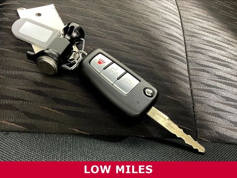 Used 2018 Nissan Rogue S image 34