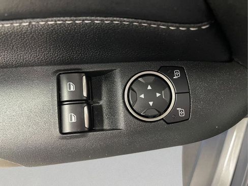 Used 2021 Ford Mustang Shelby GT500 w/ Carbon Fiber Track Pack image 13