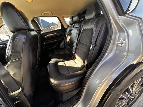 Used 2018 MAZDA CX-5 Touring image 11