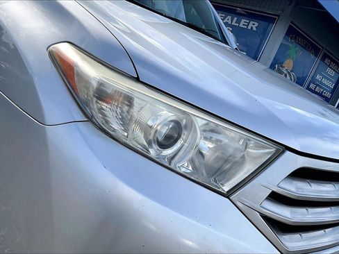 Used 2013 Toyota Highlander Limited image 35
