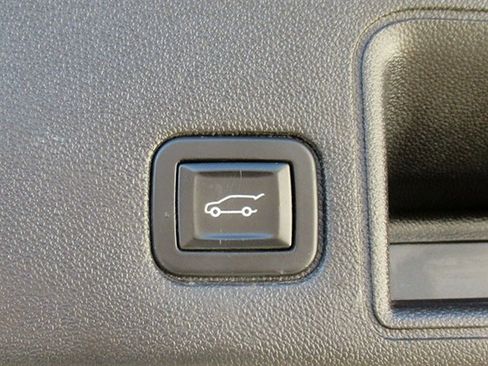 Used 2018 GMC Terrain Denali w/ Driver Alert Package II image 11