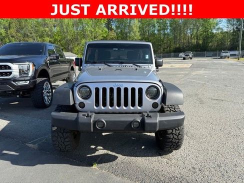 Used 2018 Jeep Wrangler Unlimited Sport S image 2