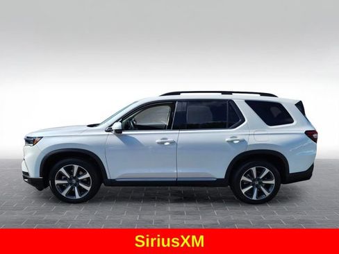 Used 2025 Honda Pilot Elite image 5