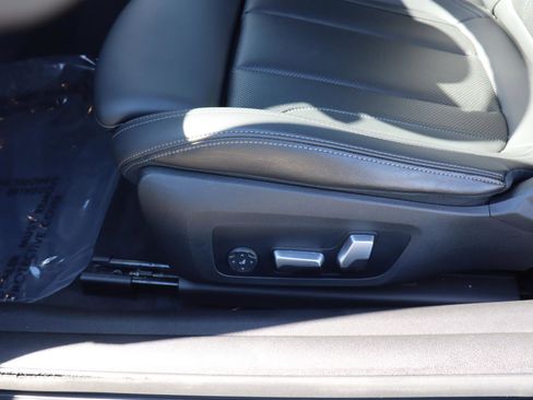 Used 2022 BMW 430i Convertible w/ M Sport Package image 14