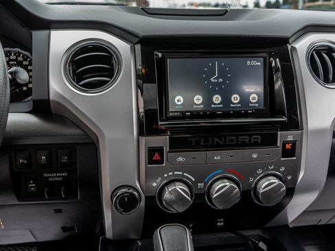 Used 2018 Toyota Tundra SR5 image 28