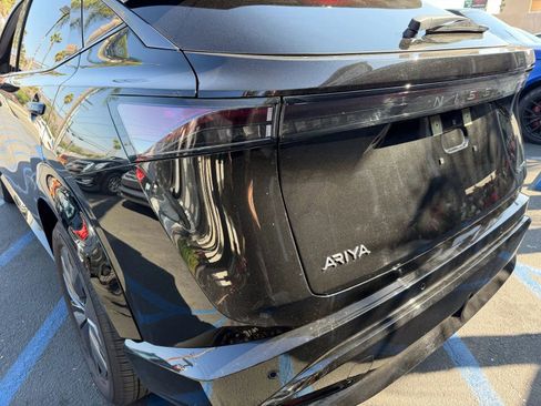 Used 2025 Nissan Ariya AWD image 10