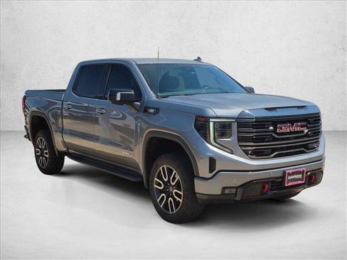 Used 2024 GMC Sierra 1500 AT4 w/ Technology Package AWD/4WD image 3