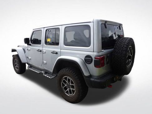 Used 2024 Jeep Wrangler Unlimited Rubicon AWD/4WD image 11