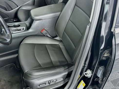 Used 2020 Chevrolet Equinox LT w/ Midnight Edition FWD image 18