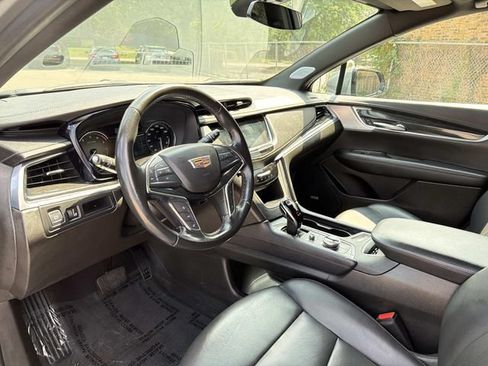 Used 2022 Cadillac XT5 Premium Luxury w/ LPO, Floor Liner Package AWD/4WD image 20