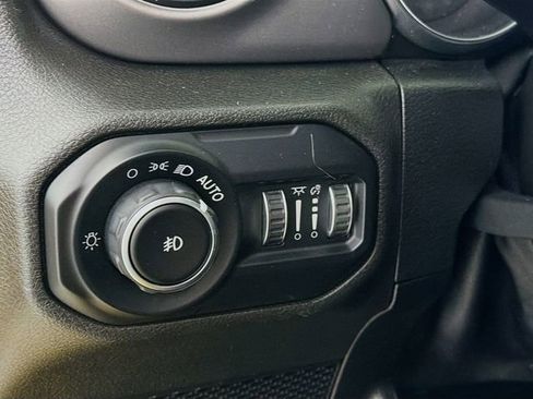 Used 2021 Jeep Wrangler Unlimited Sport image 10