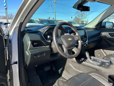 Used 2019 Chevrolet Traverse LT w/ LT Premium Package image 28