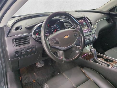 Used 2015 Chevrolet Impala LT FWD image 10