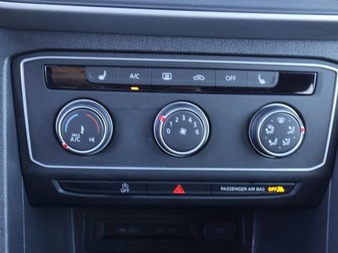 Certified 2023 Volkswagen Atlas Cross Sport SE image 25