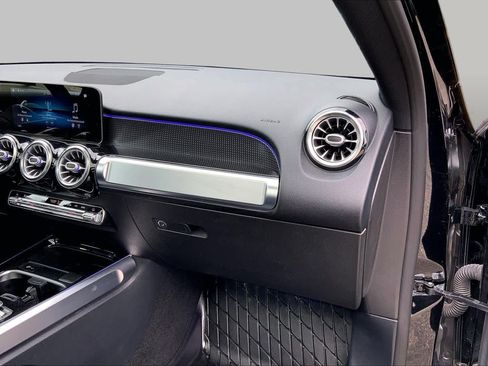 Certified 2021 Mercedes-Benz GLB 250 4MATIC image 19