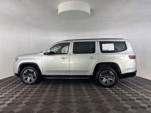 Used 2022 Jeep Wagoneer Series III w/ Convenience Group I image 5