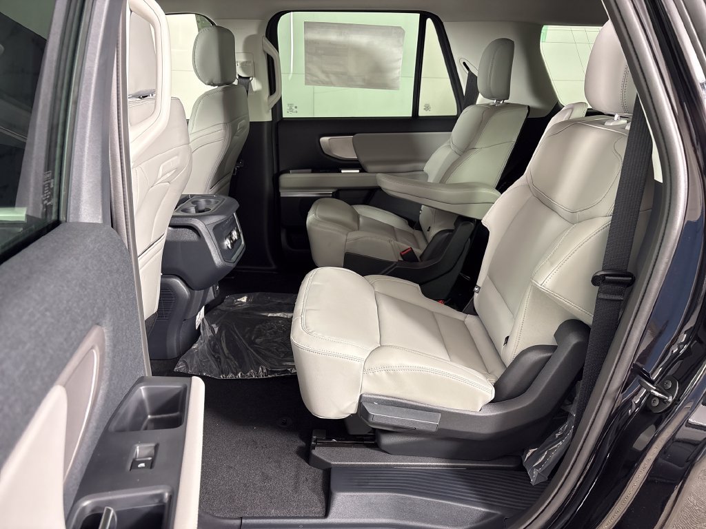 New 2027 Ford Expedition Max Active RWD image 32