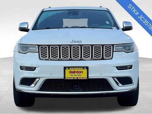 Used 2018 Jeep Grand Cherokee Summit image 3