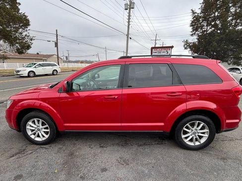 Used 2015 Dodge Journey SXT w/ Flexible Seating Group image 8